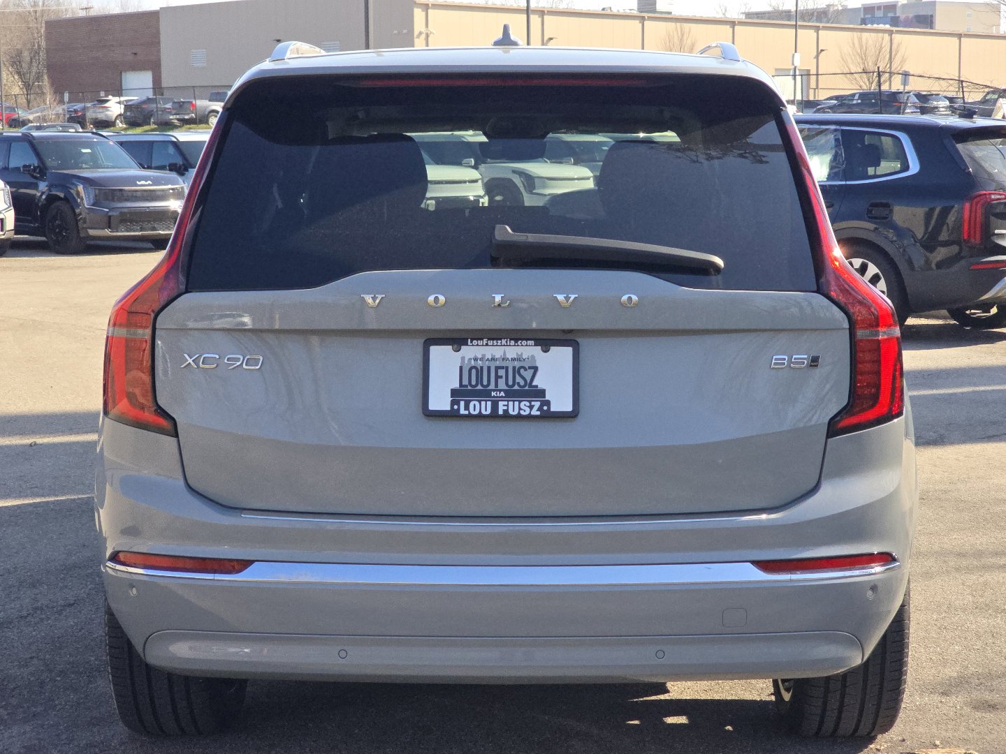 Used 2025 Volvo XC90 B5 Plus w/ Protection Package AWD/4WD image 14
