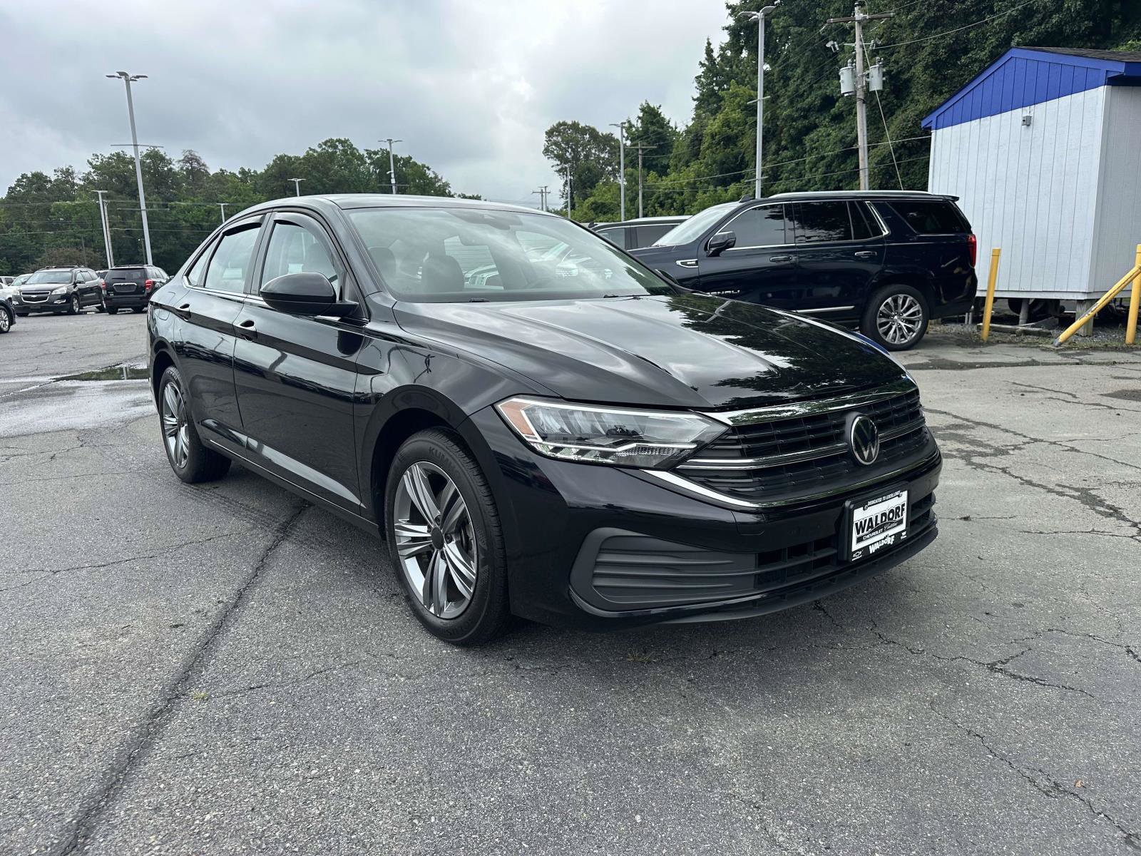 Used 2023 Volkswagen Jetta SE