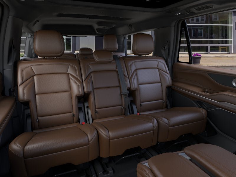 New 2026 Lincoln Navigator L Reserve AWD/4WD image 11