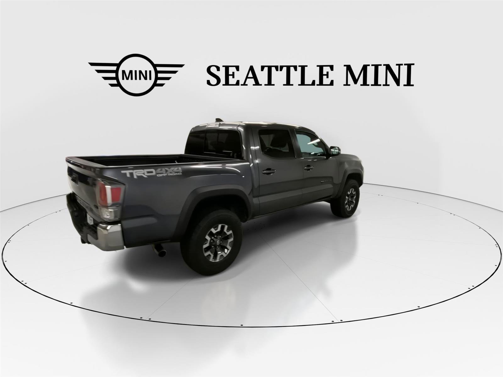 Used 2023 Toyota Tacoma TRD Off-Road w/ Black Out Package (TMS) AWD/4WD image 11