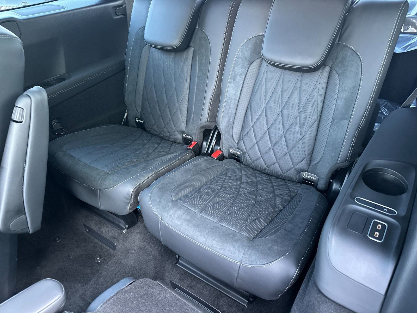 New 2026 Mercedes-Benz GLS 63 AMG 4MATIC image 16