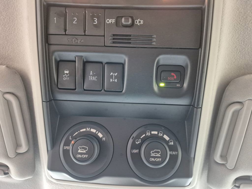 Used 2024 Toyota 4Runner TRD Off-Road Premium image 25