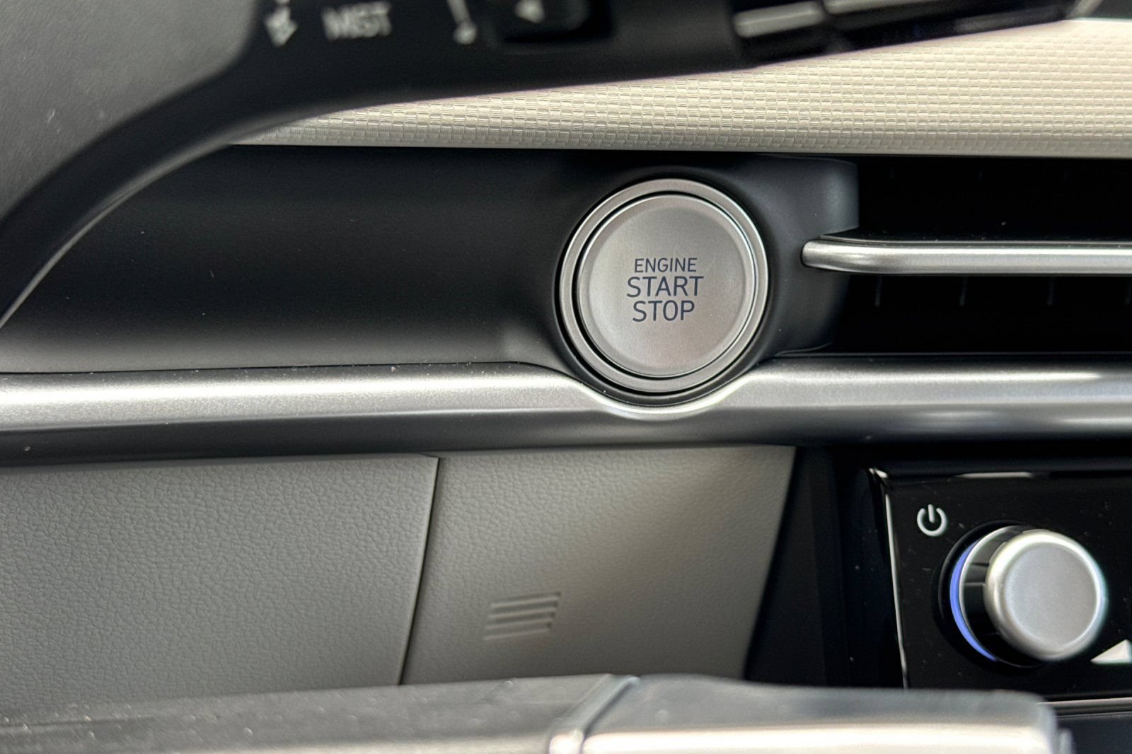 New 2026 Hyundai Tucson Blue SE AWD/4WD image 22