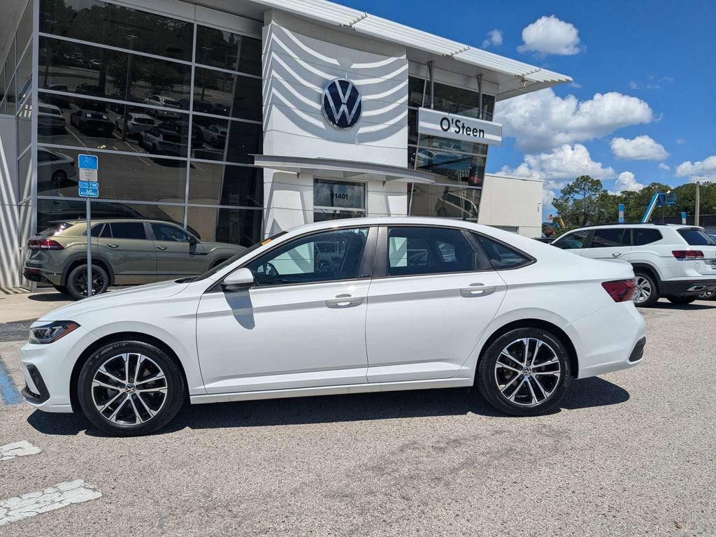 Certified 2026 Volkswagen Jetta Sport FWD image 3