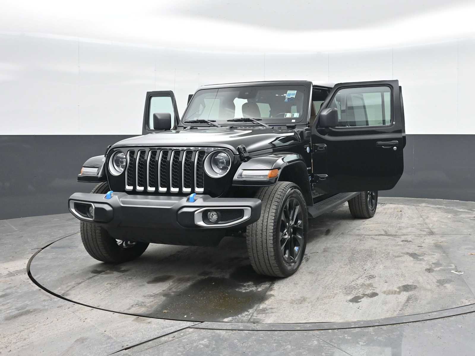 Used 2023 Jeep Wrangler Sahara w/ Cold Weather Group image 51