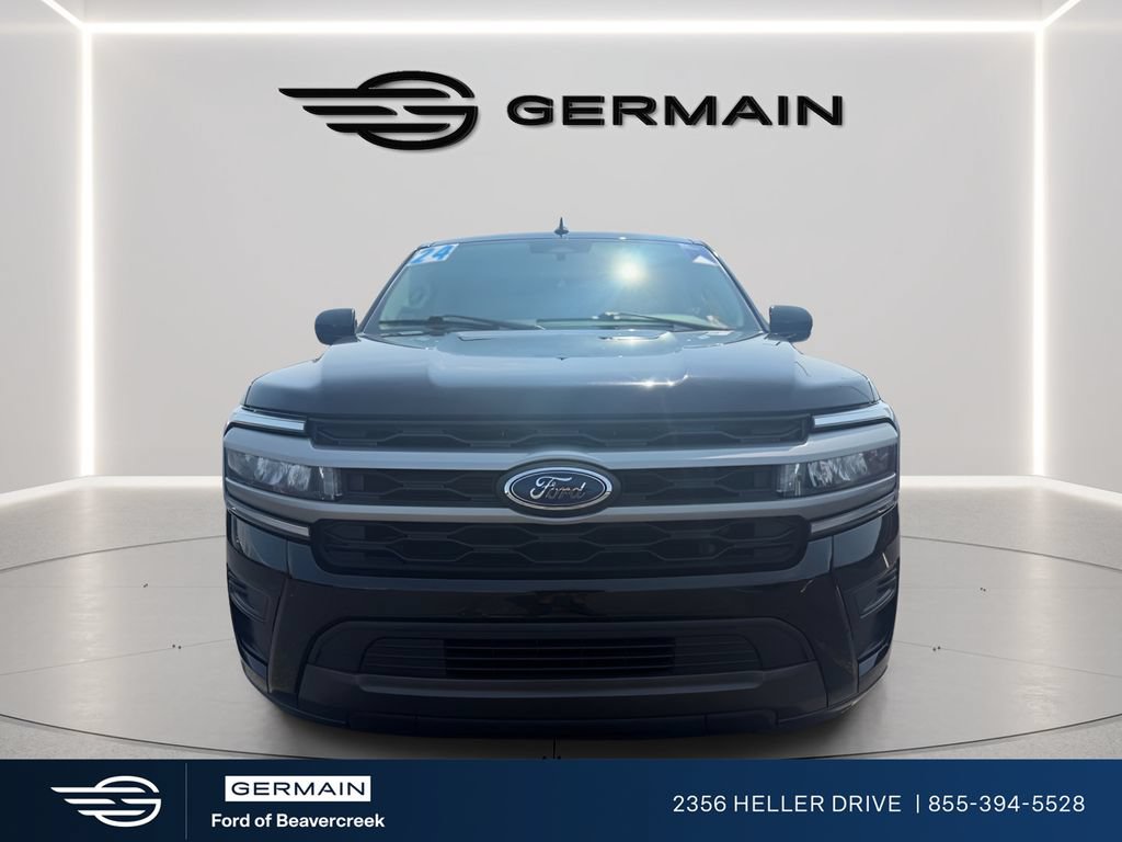 Used 2024 Ford Expedition XLT AWD/4WD image 3