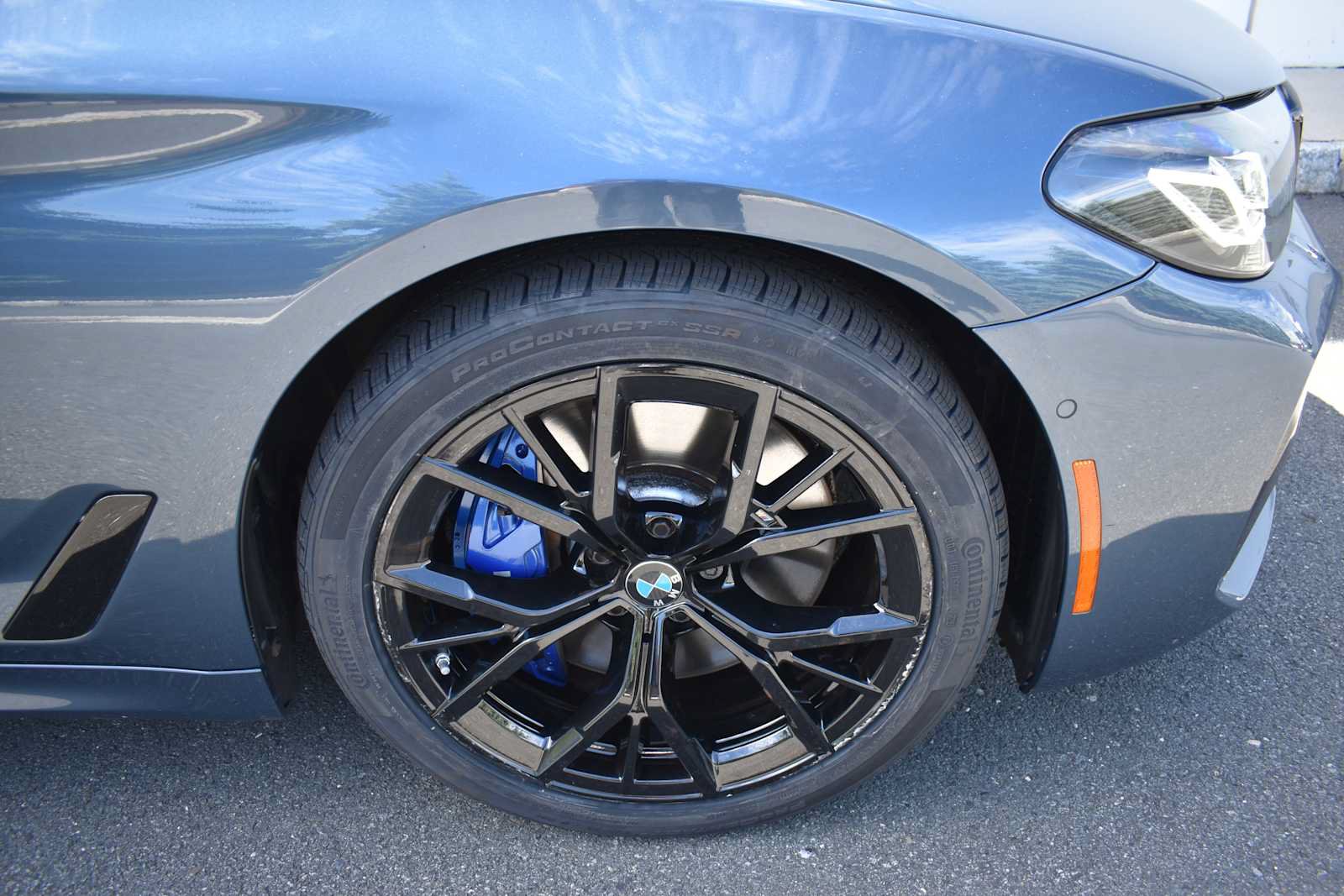 Used 2023 BMW 540i xDrive w/ M Sport Package AWD/4WD image 23