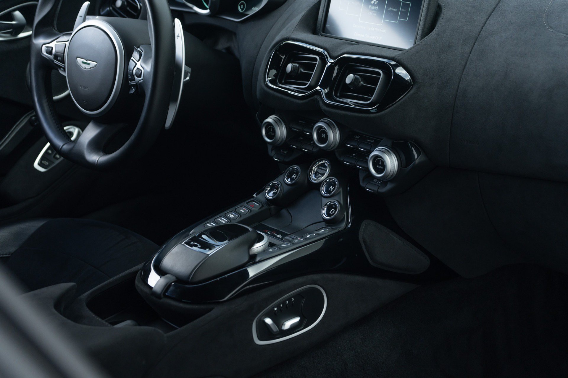 Used 2020 Aston Martin V8 Vantage Coupe RWD image 20