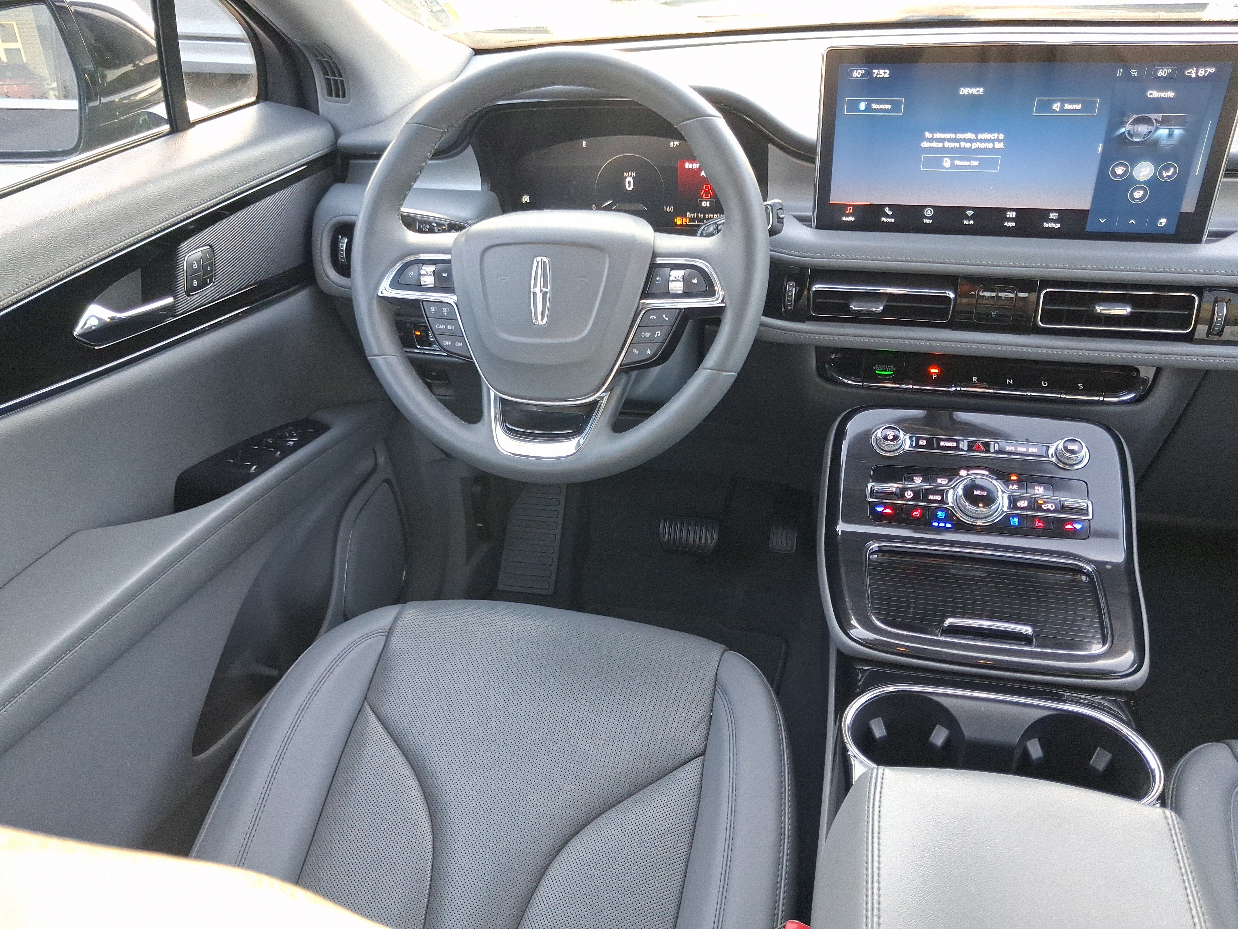 Used 2022 Lincoln Nautilus Reserve FWD image 8