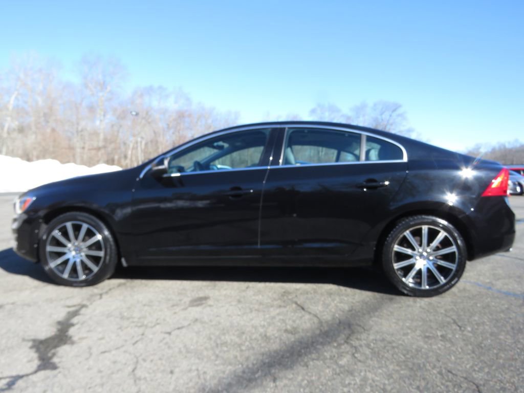 Used 2018 Volvo S60 T5 Inscription image 8