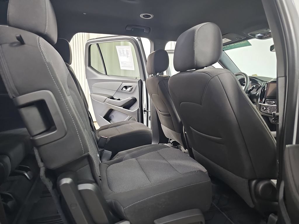 Certified 2023 Chevrolet Traverse LT w/ LPO, Floor Liner Package AWD/4WD image 14