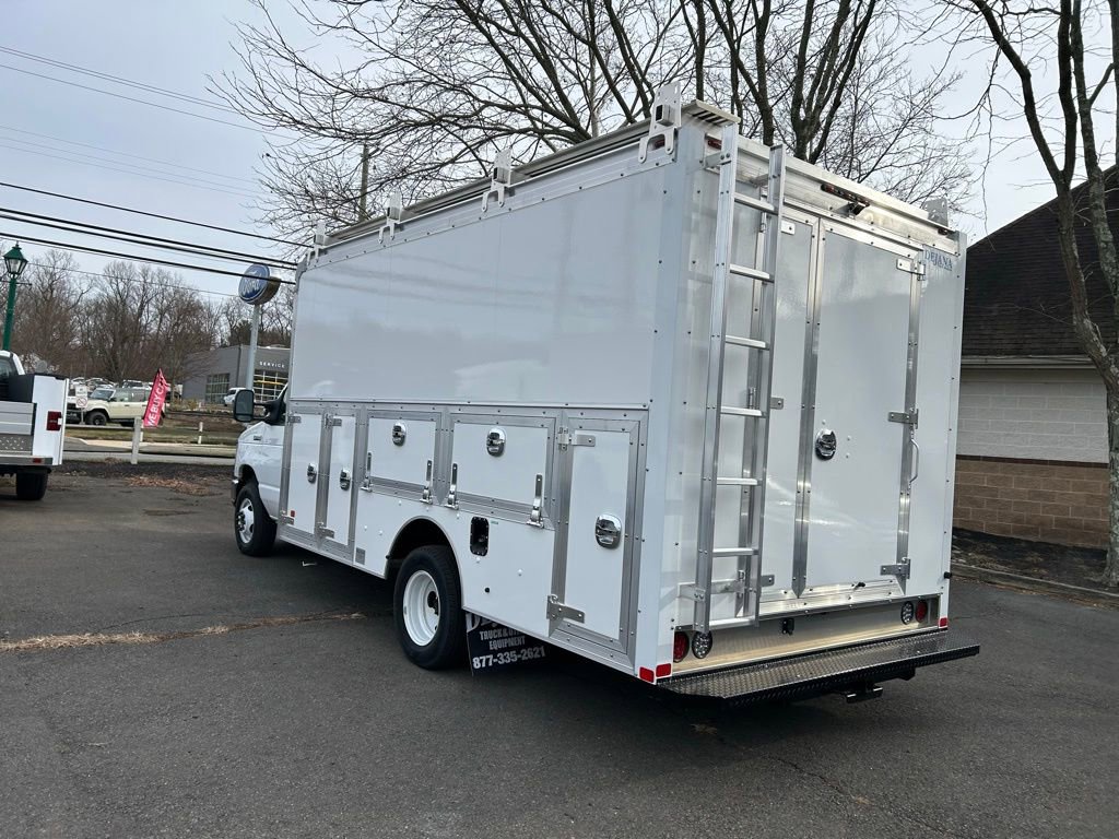 New 2026 Ford E-450 and Econoline 450 Super Duty w/ Power Equipment Group image 7