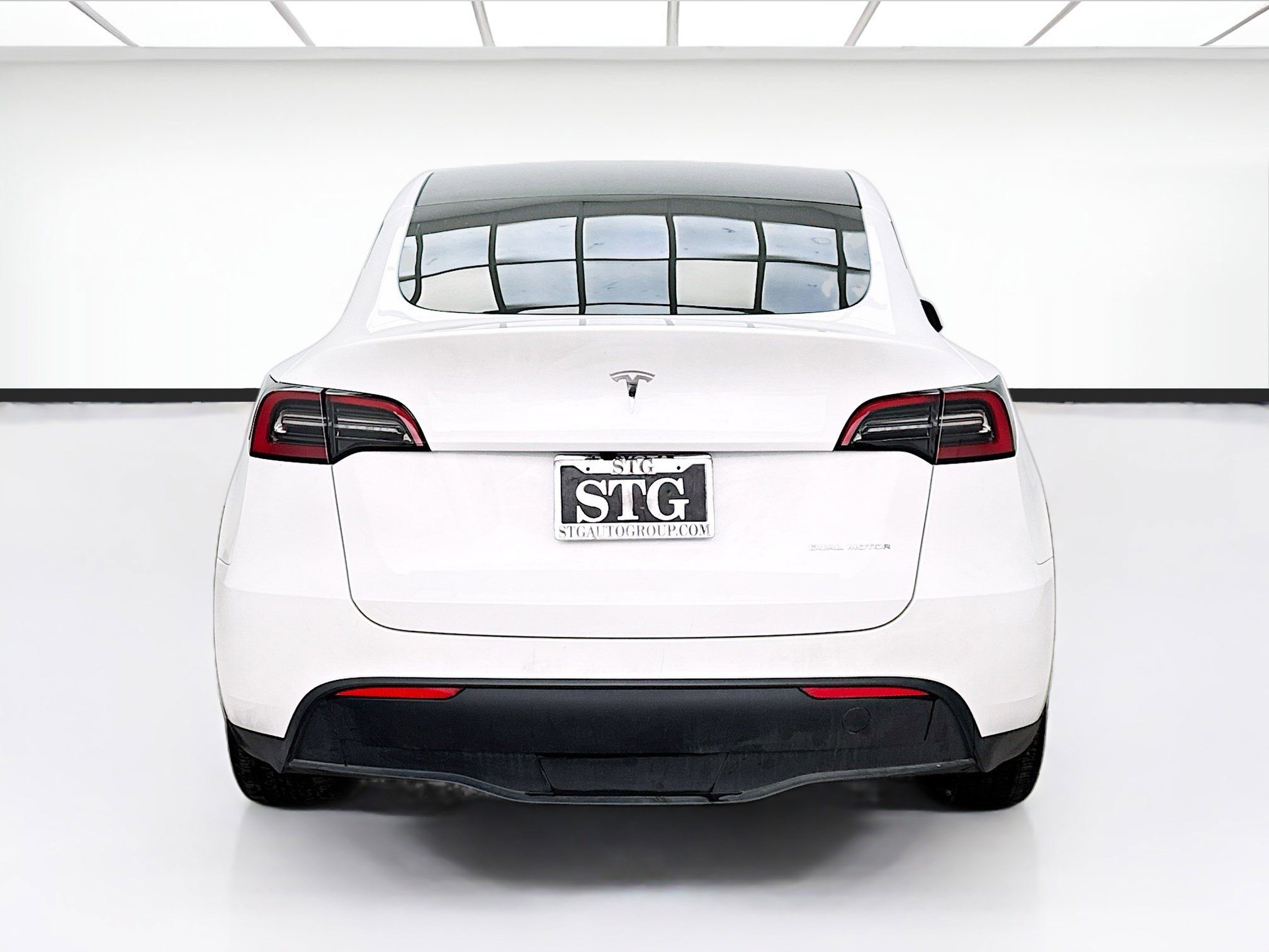 Used 2025 Tesla Model Y Long Range AWD/4WD image 5