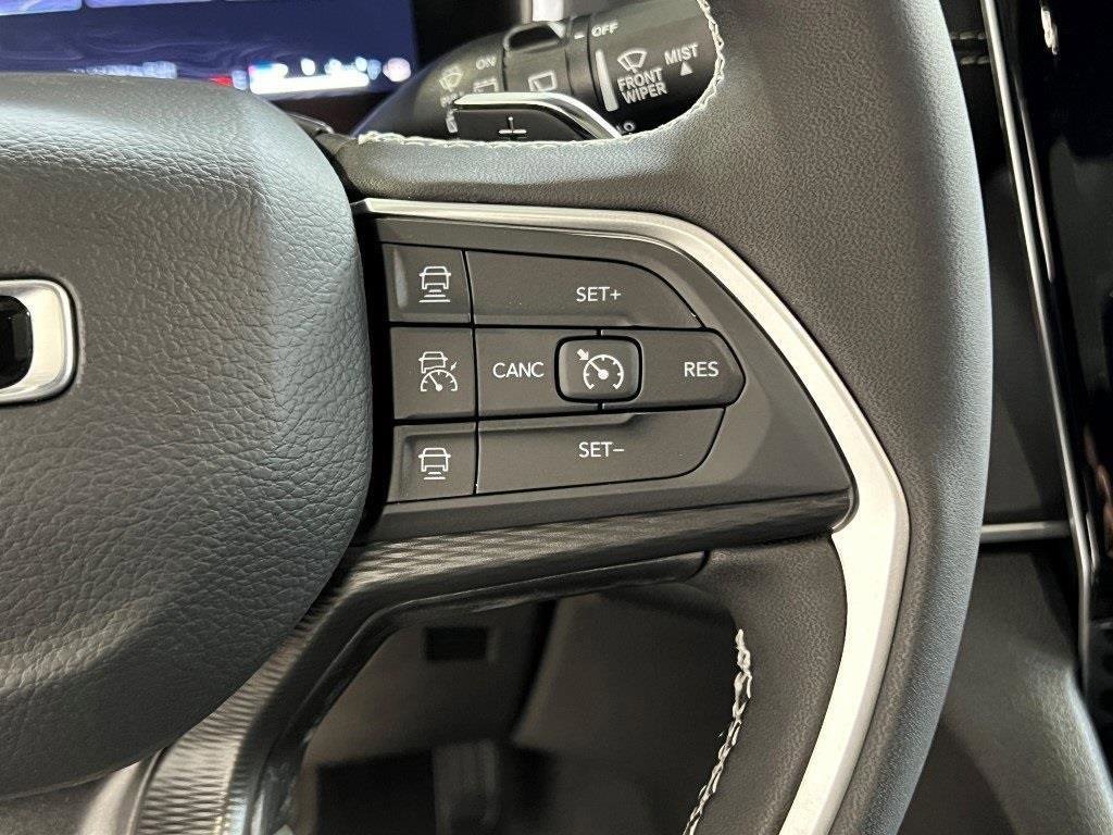 New 2025 Jeep Grand Cherokee L Laredo w/ Luxury Tech Group I image 17