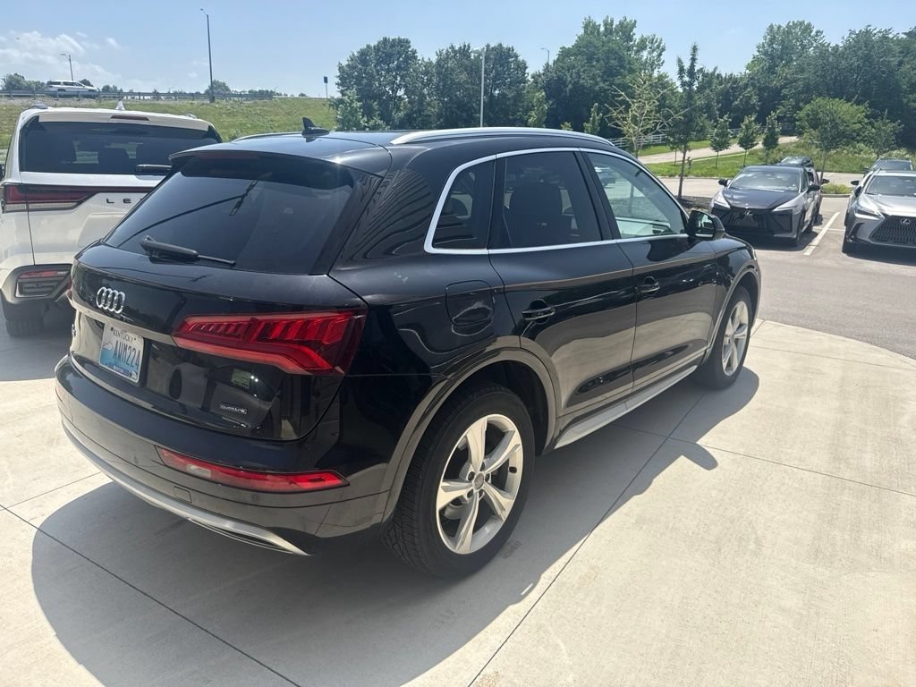 Used 2020 Audi Q5 2.0T Premium w/ Convenience Package AWD/4WD image 3