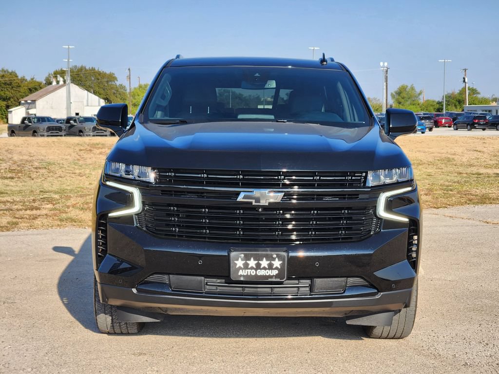Used 2024 Chevrolet Tahoe RST w/ Luxury Package RWD image 2