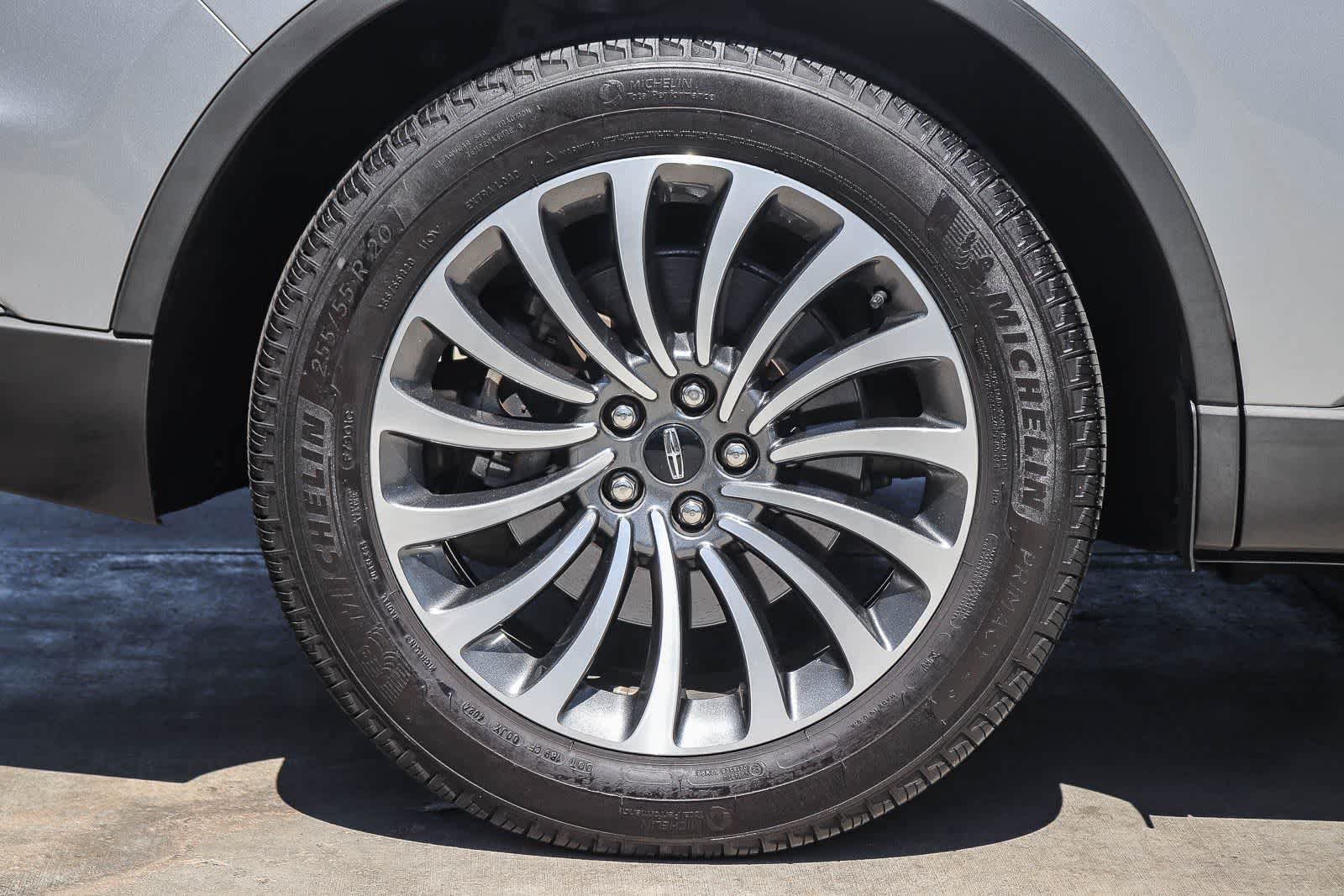 Used 2021 Lincoln Aviator Reserve w/ Equipment Group 201A RWD image 8