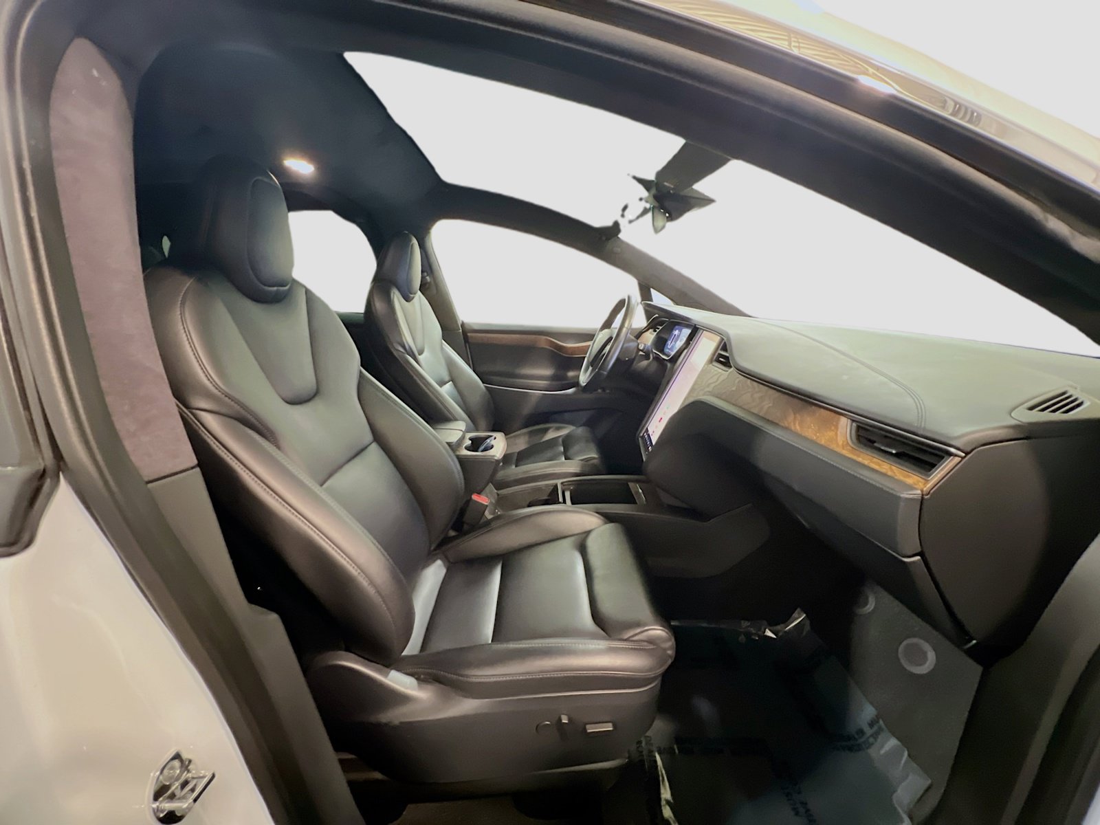 Used 2020 Tesla Model X Long Range AWD/4WD image 22