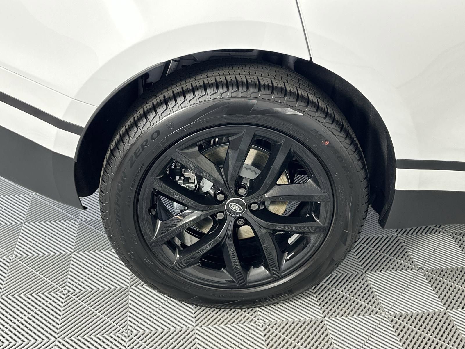 Certified 2024 Land Rover Range Rover Velar S image 38