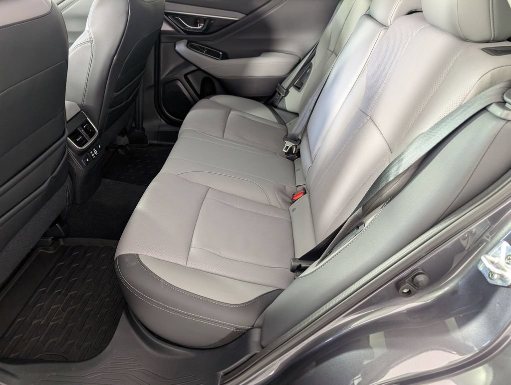 Used 2025 Subaru Outback Limited AWD/4WD image 28