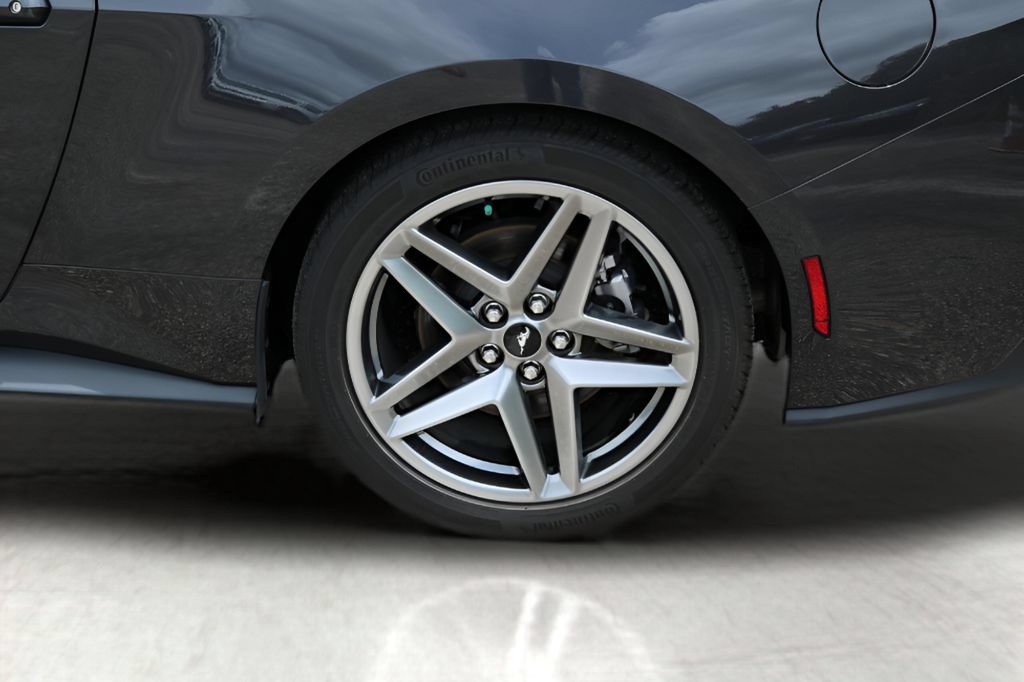 Used 2024 Ford Mustang Coupe RWD image 9