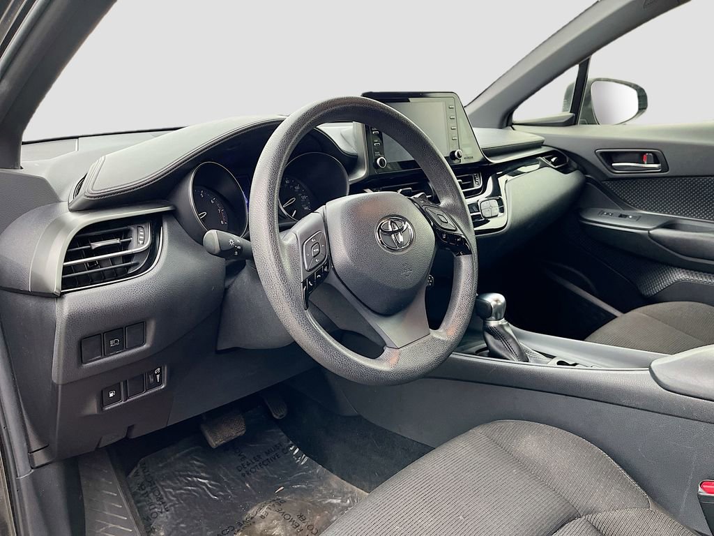 Used 2019 Toyota C-HR LE FWD image 9