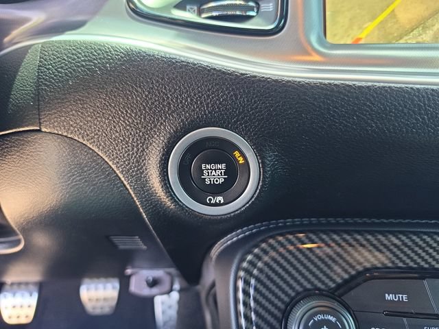 Used 2021 Dodge Challenger R/T w/ Driver Convenience Group RWD image 23