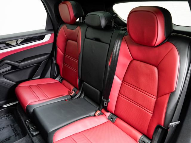 Certified 2025 Porsche Cayenne image 25