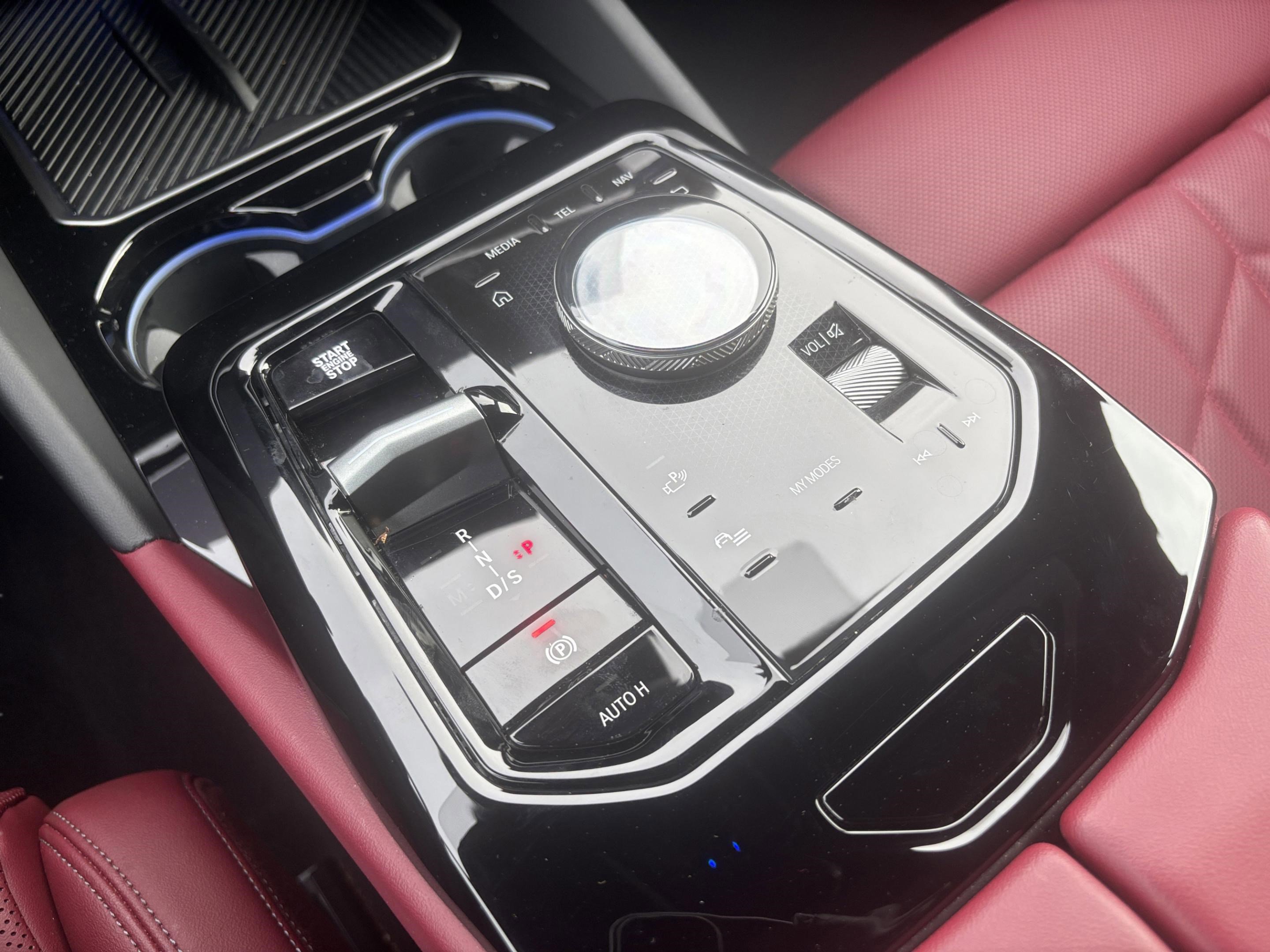 Used 2025 BMW 540i xDrive image 13