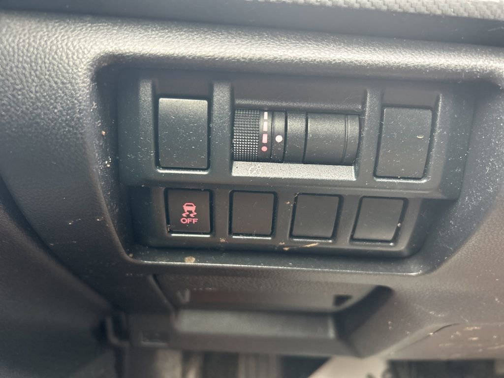 Used 2019 Subaru Crosstrek 2.0i Premium image 11