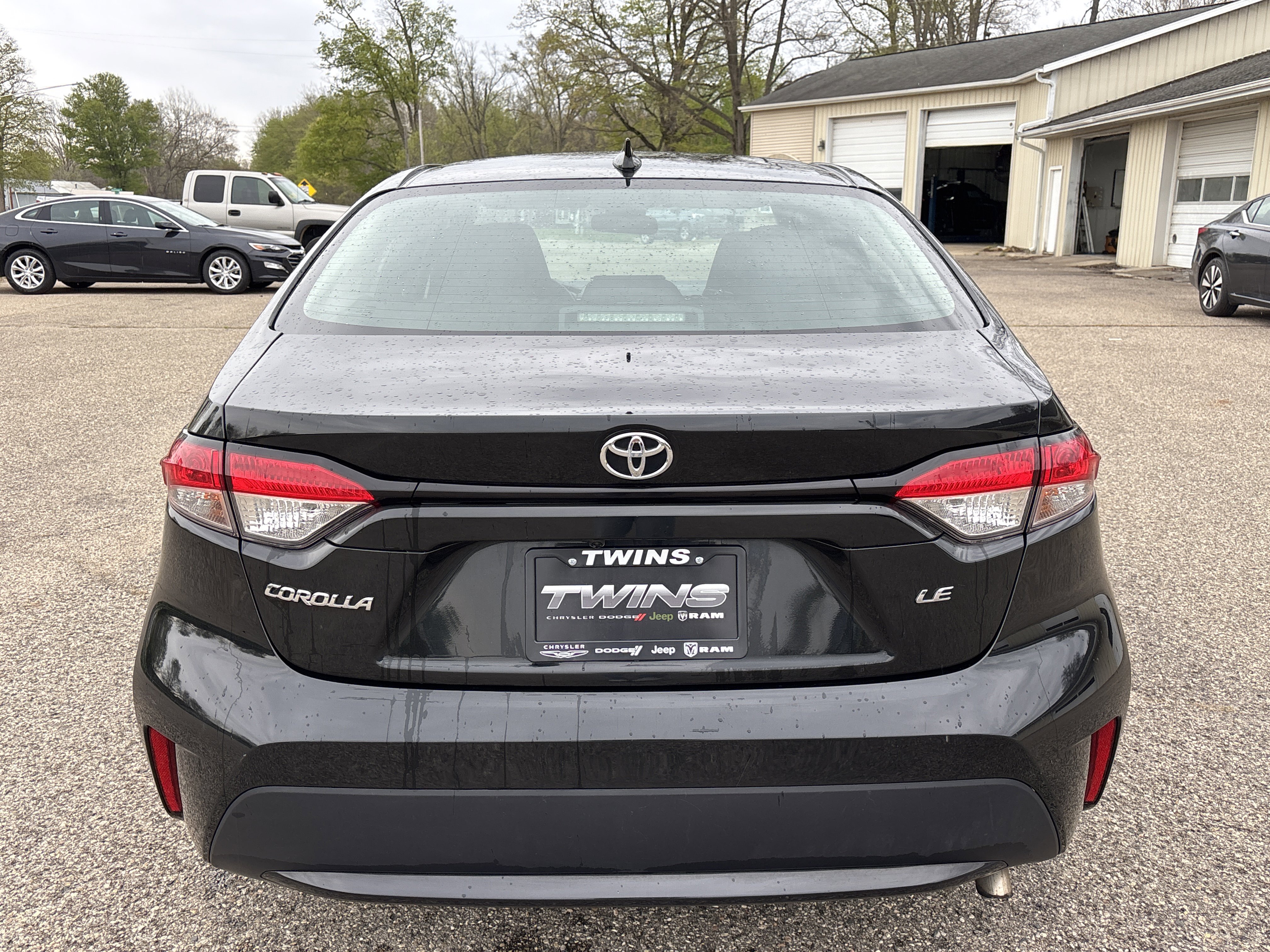Used 2022 Toyota Corolla LE FWD image 4