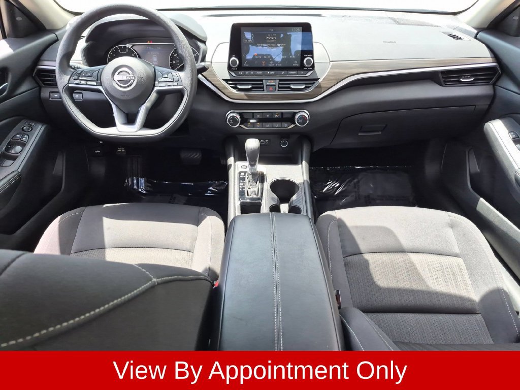 Used 2025 Nissan Altima 2.5 SV FWD image 24