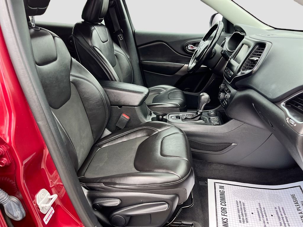 Used 2021 Jeep Cherokee Latitude Plus w/ Sun & Sound Group image 26