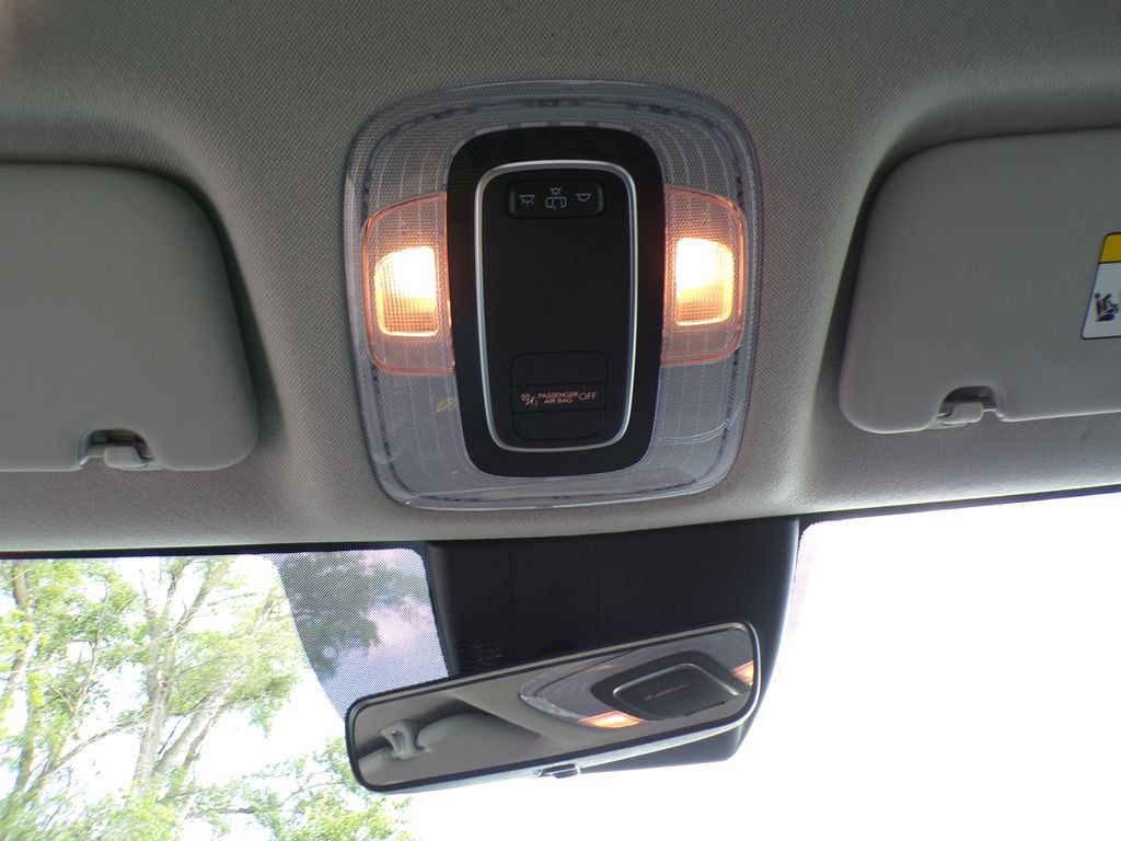Certified 2025 Hyundai Elantra SE FWD image 27