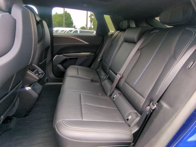 Used 2024 Cadillac Lyriq Sport RWD image 16