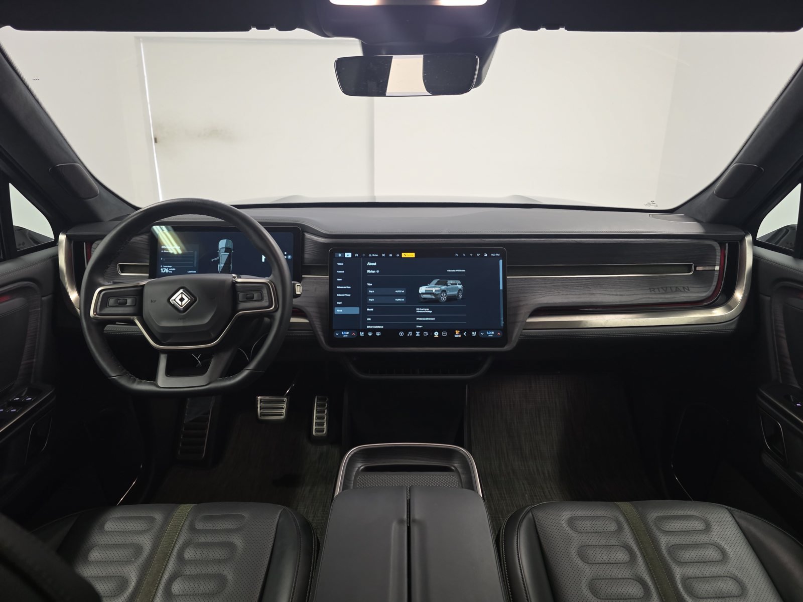 Used 2024 Rivian R1S Adventure Quad AWD/4WD image 27