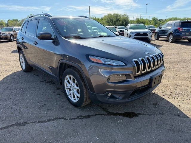 Used 2014 Jeep Cherokee Latitude w/ Cold Weather Group FWD image 8