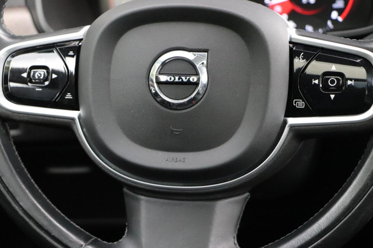 Used 2020 Volvo V90 T6 Cross Country image 19