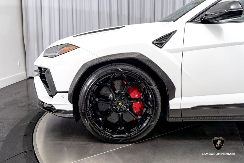 Used 2023 Lamborghini Urus Performante image 16
