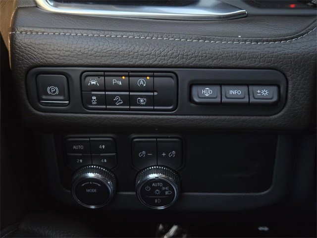 Used 2024 GMC Yukon Denali image 9