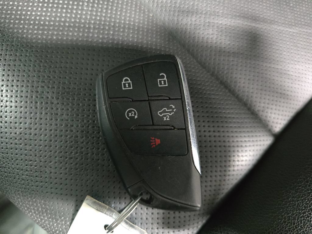 Used 2022 Chevrolet Silverado 1500 LTZ AWD/4WD image 38