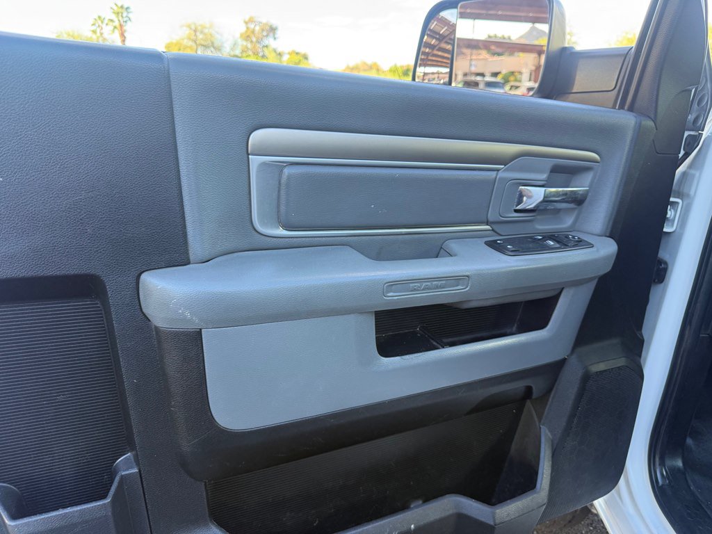 Used 2015 RAM 3500 Tradesman w/ Power & Remote Entry Group AWD/4WD image 9