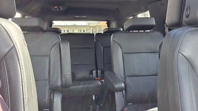 Used 2022 Chevrolet Suburban Z71 w/ Luxury Package AWD/4WD image 28