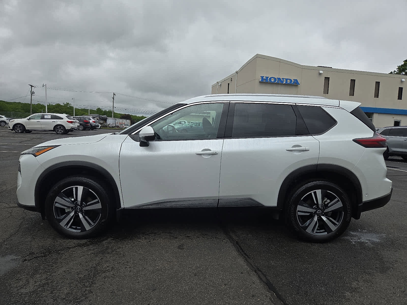 Used 2024 Nissan Rogue SL image 8