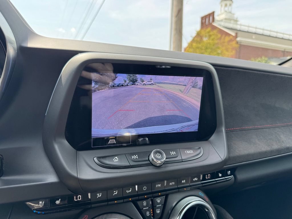 Used 2022 Chevrolet Camaro ZL1 RWD image 27