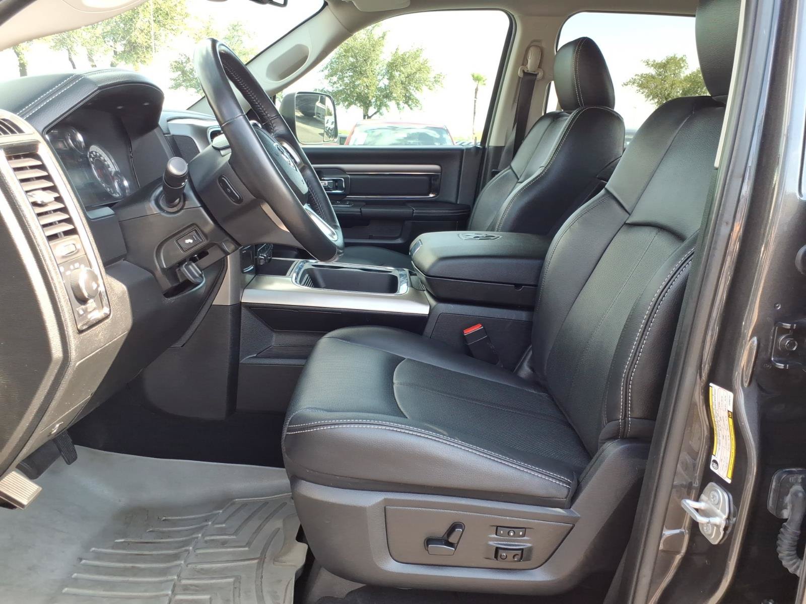 Used 2018 RAM 2500 Laramie w/ Sport Appearance Group AWD/4WD image 13