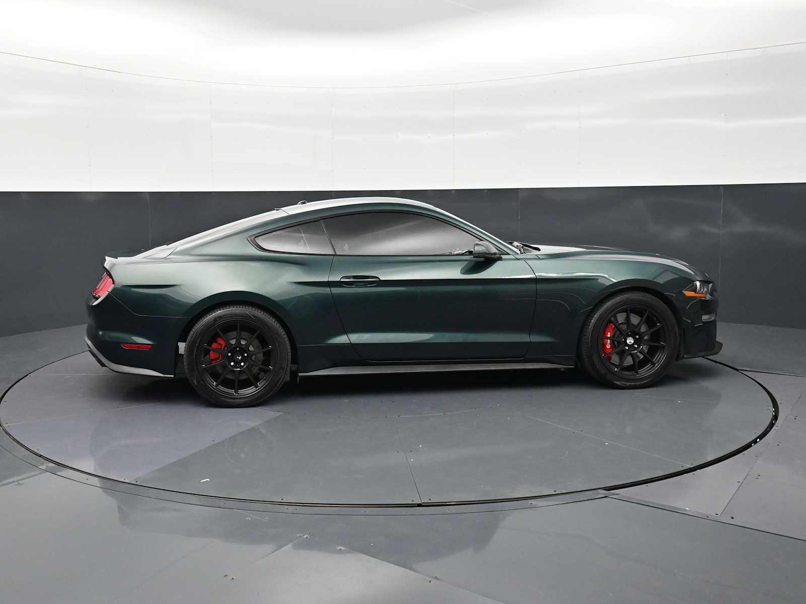 Used 2019 Ford Mustang Bullitt w/ Bullitt Electronics Package RWD image 4