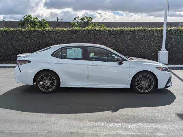 Used 2023 Toyota Camry SE image 4