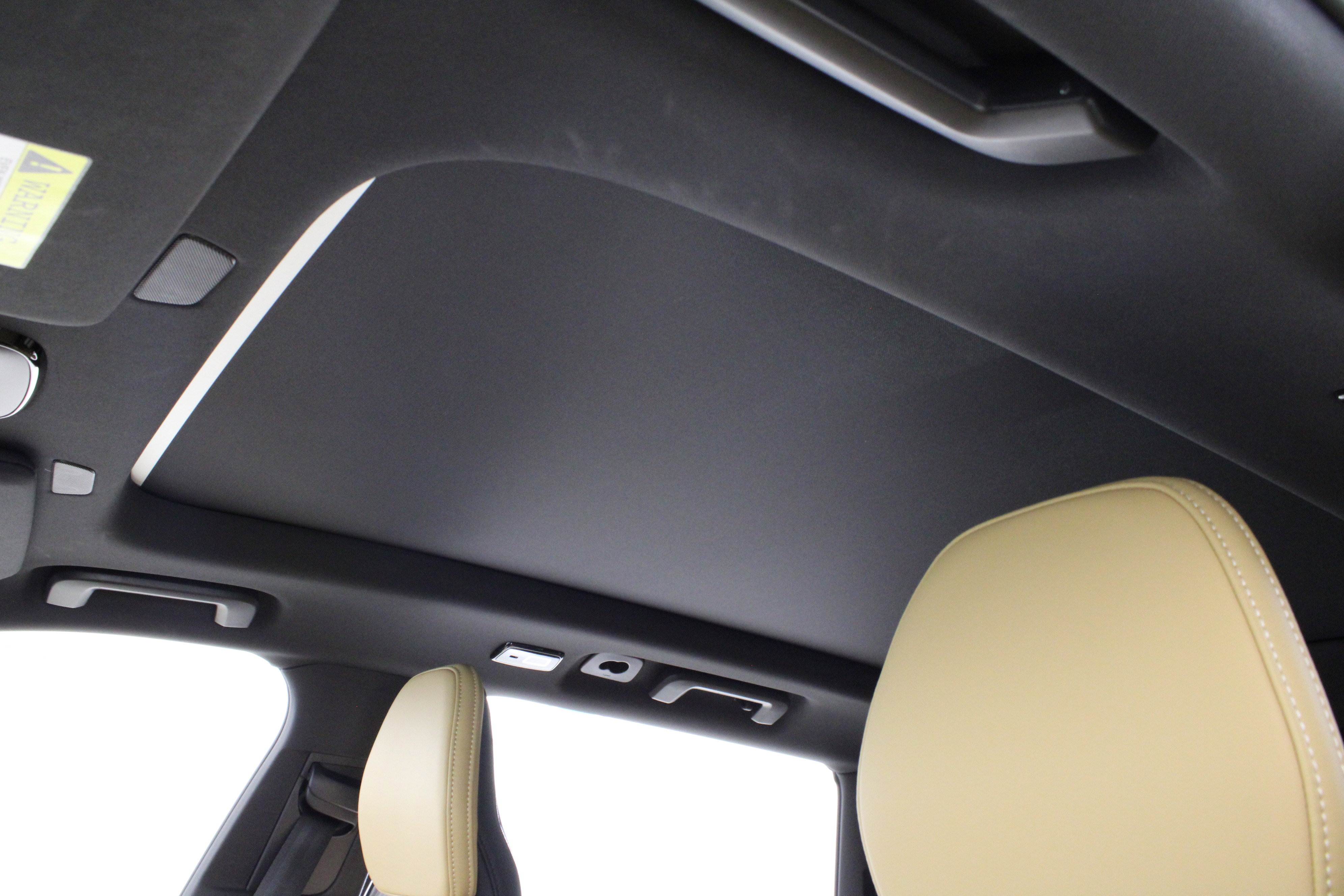 Used 2025 Volvo XC90 B6 Ultra w/ Protection Package Premier image 31