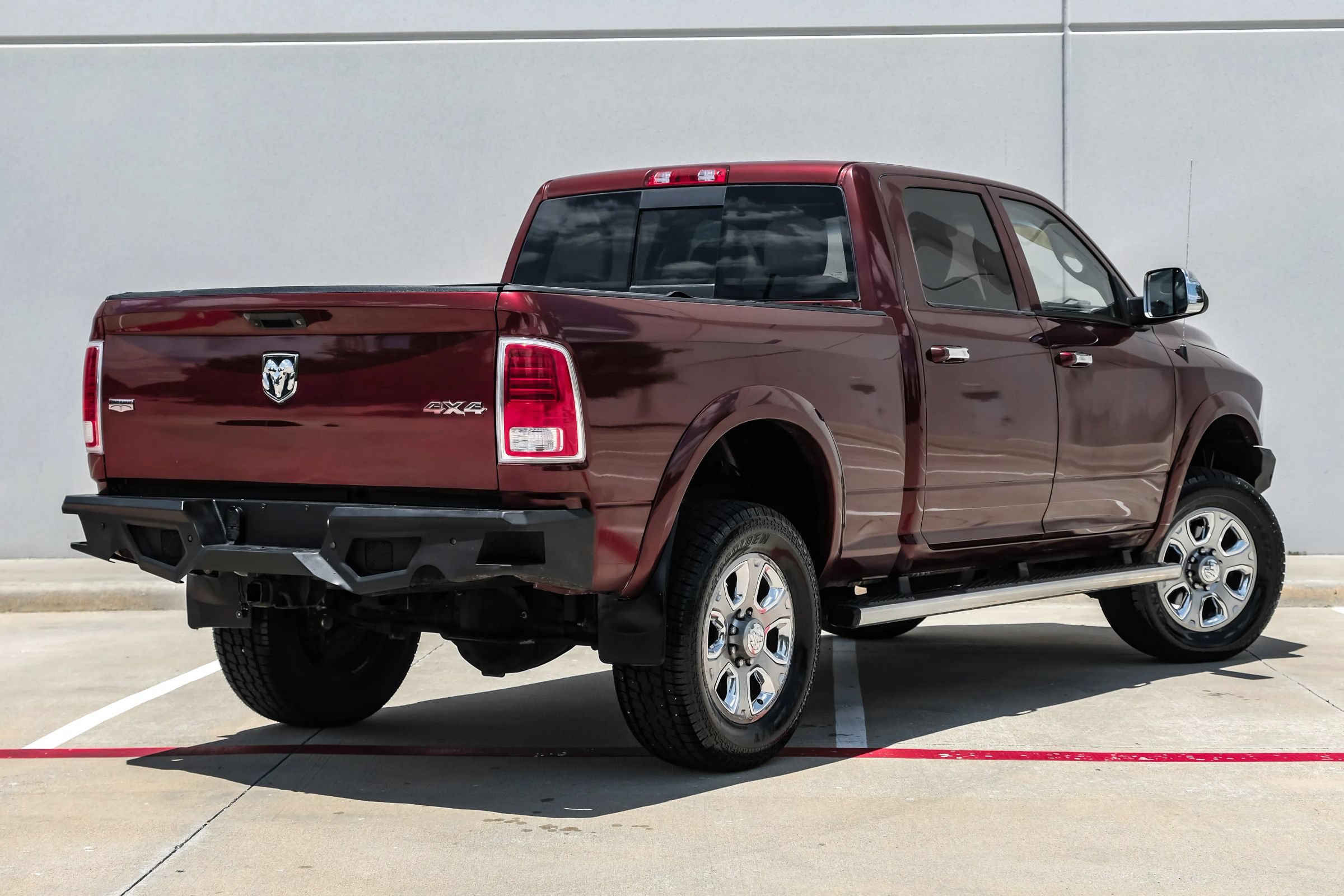 Used 2018 RAM 2500 Laramie w/ Convenience Group AWD/4WD image 4